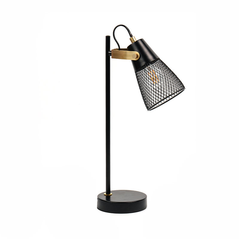 হোটেল বেডরুমের ধাতব ফাঁকা আয়রন টেবিল ল্যাম্প