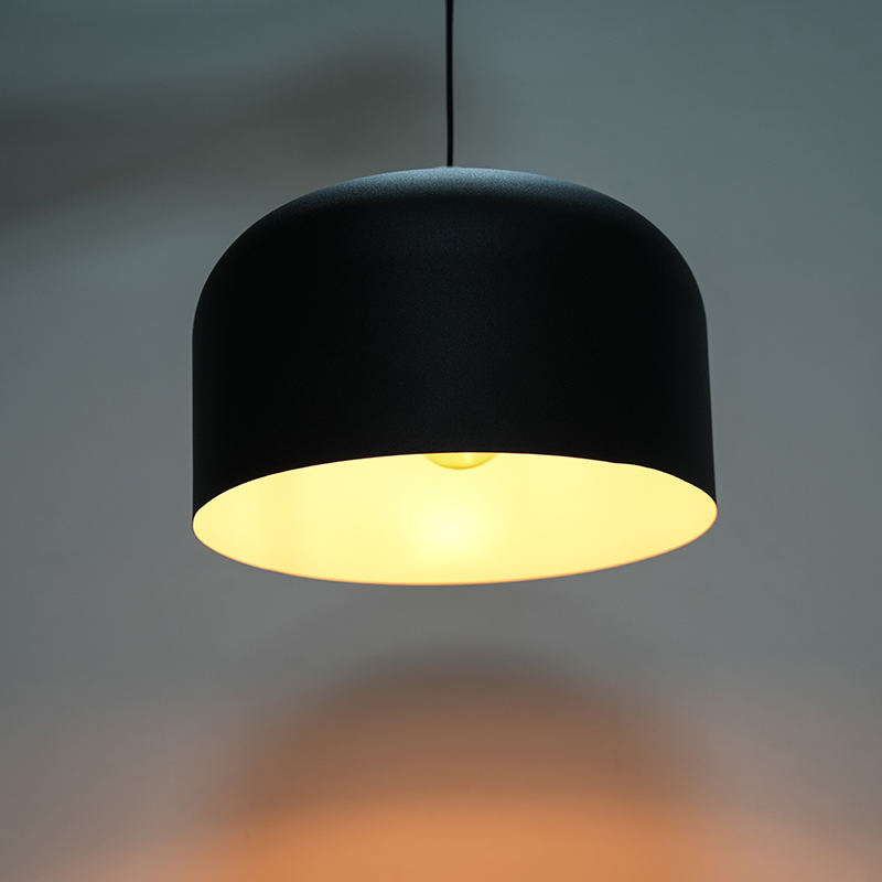 মদ কালো ধাতব গম্বুজ ঝাড়বাতি